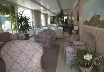 Hotel Mauritius Sentirsi Come A Casa Riccione 3*,